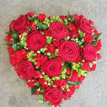 Heart tribute in Roses